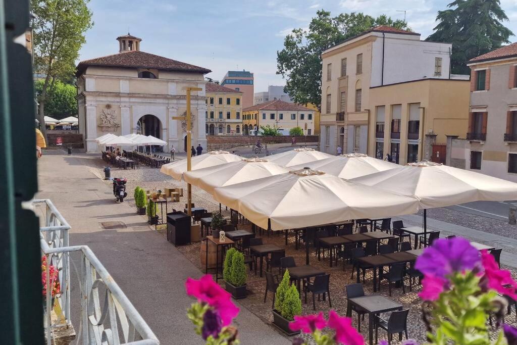 Elegante Alloggio In Casa Storica-Borgo Portello Padova Exterior foto